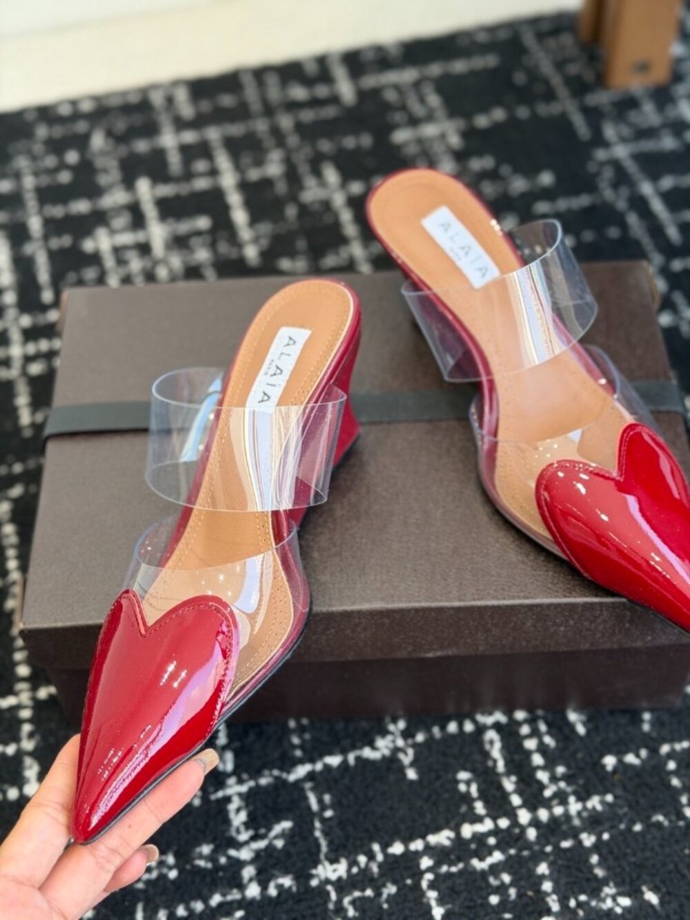 Alaïa Women's Transparent Strap High-Heel Mules with Heart Detail - Picture 4 of 7